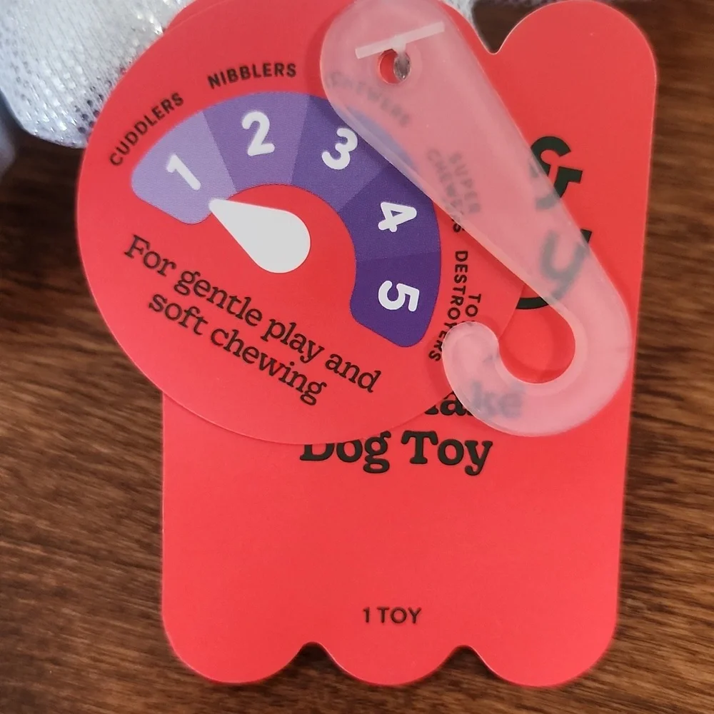 NWT Silver and White Snowflake Dog Toy For Light Chewers